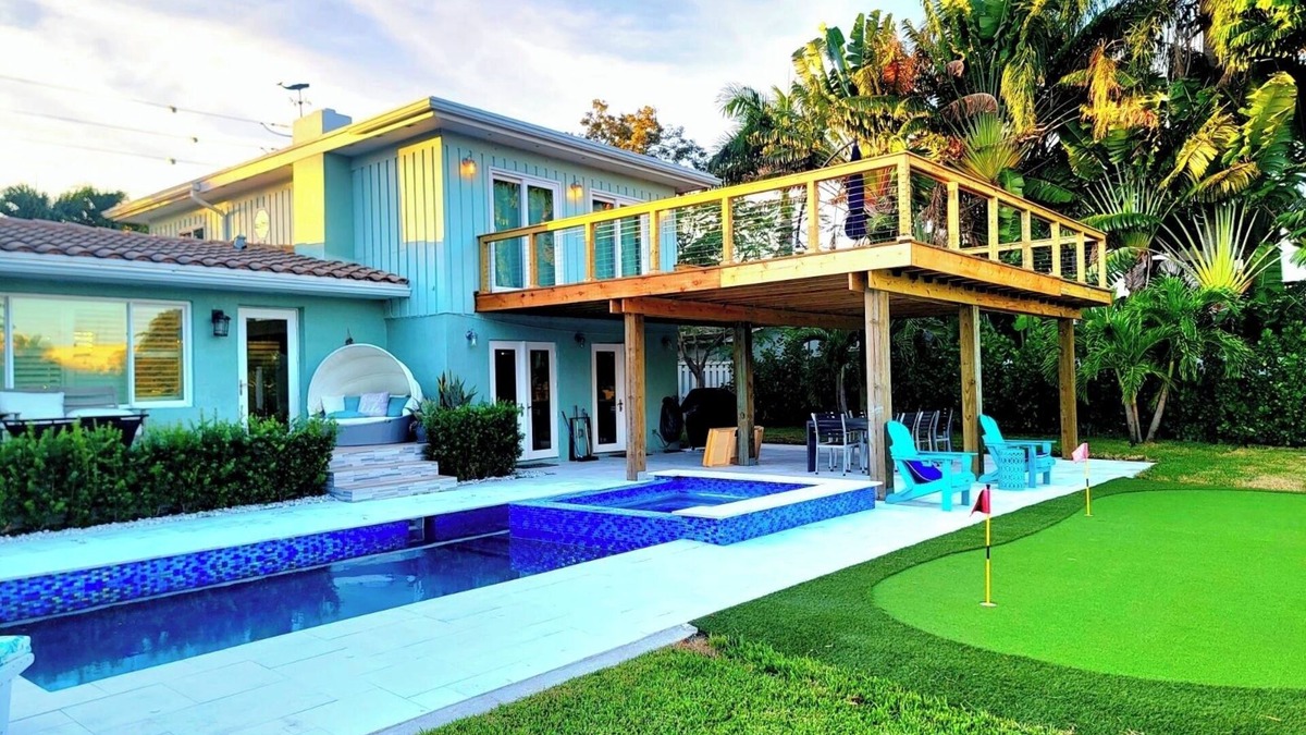 Poinsettia Heights House | Private sleeps 10, 4 Bdrm, Pool w Spa, yard games