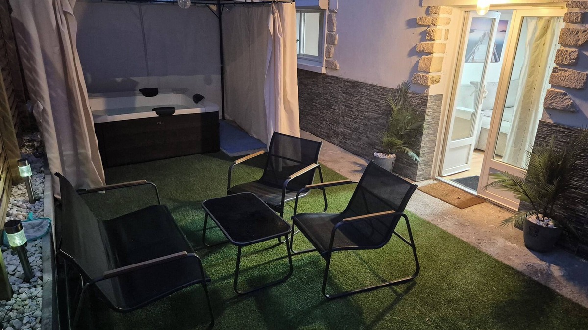 Saclas Cabin | Private spa in the heart of nature