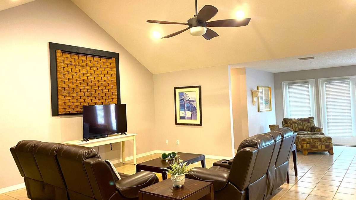 Foley House | Private spacious home on 5 acres just minutes from the beaches and theme parks!