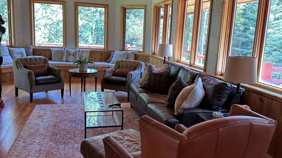 Wilson House | Private, Spacious Retreat 5 minutes South of Wilson! Discounts for long stays!