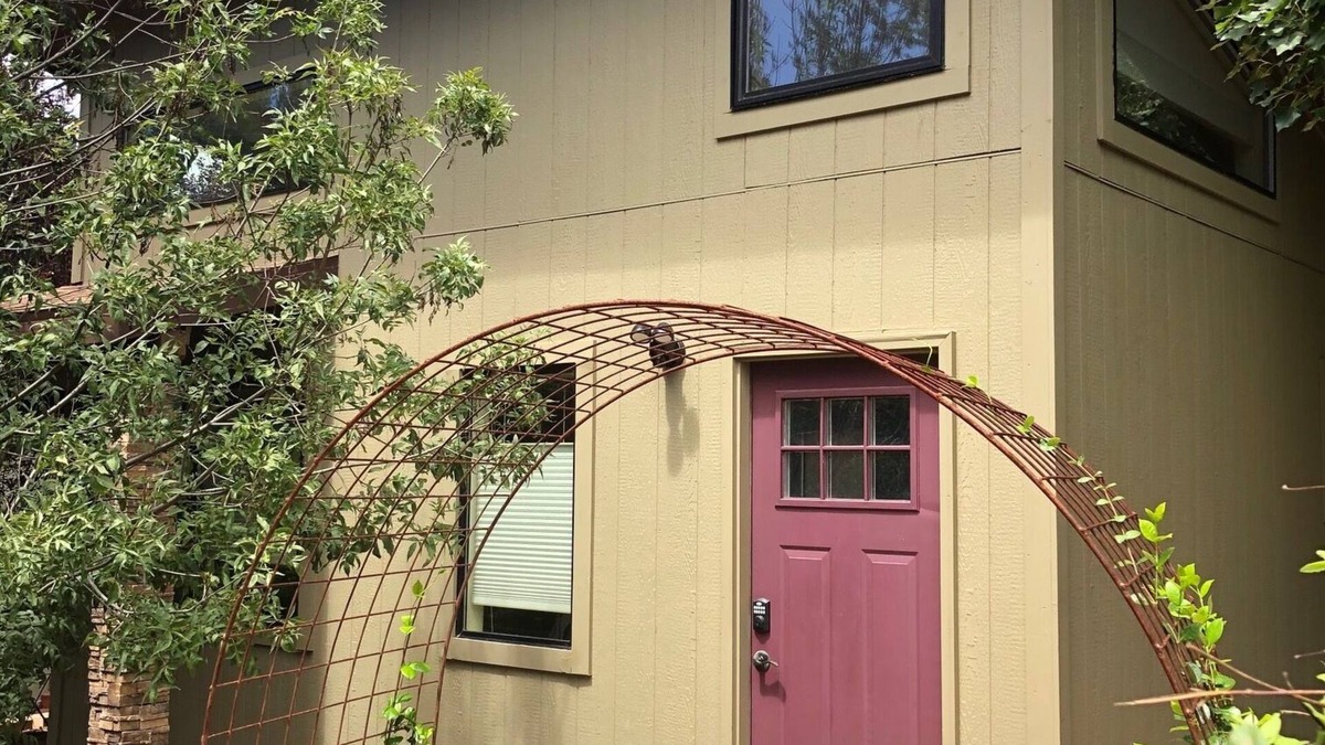 West Sedona Cottage | Private Stand Alone Studio Casita Near Oak Creek and Crescent Moon Ranch Park