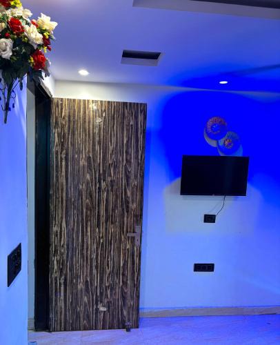 Janakpuri Apartment | Private Stay in New Delhi