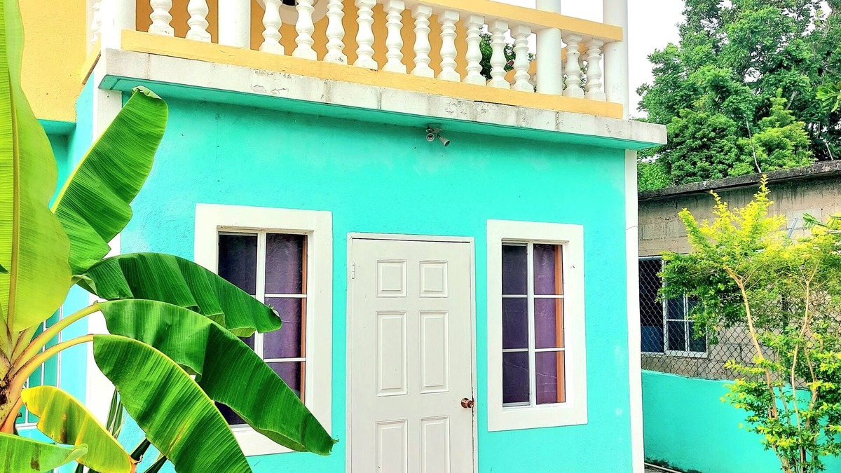 Orange Bay Apartment | Private Studio at the colorful Villa Anita, modern and spacious. Orange Bay.