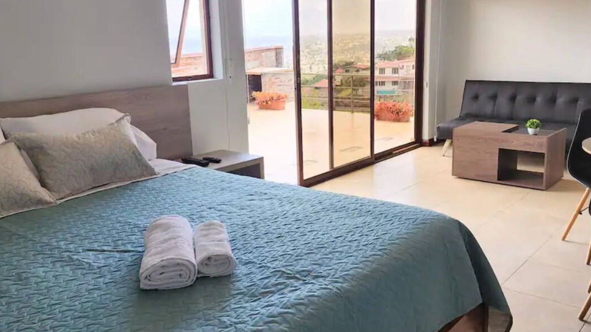 Tumbaco Apartment | Private Studio at Tumbaconn