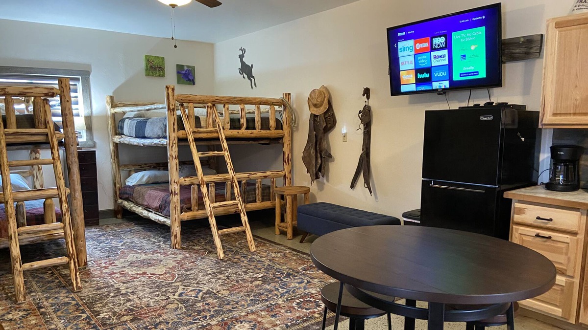 Lazear House | Private Studio Bunk House on 70 acre horse ranch