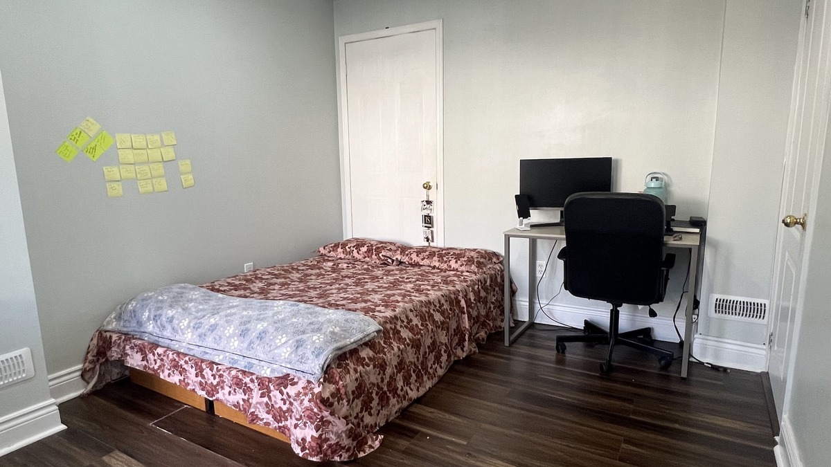 Brampton House | Private studio unit close to transit