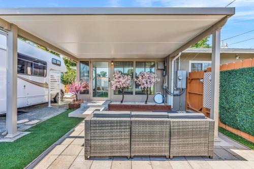 Rodeo House | Private Studio - Work-Ready