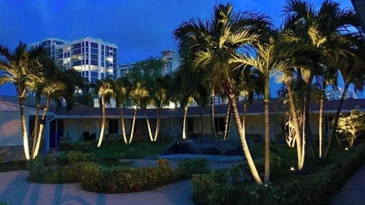 Santa Barbara Estates Apartment | Private Suite # 11, five minutes walk to beach