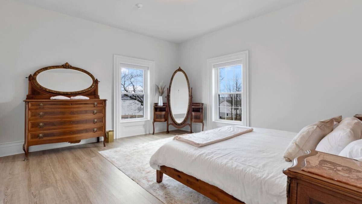 Interlaken Apartment | Private Suite at the Cayuga Shoreline