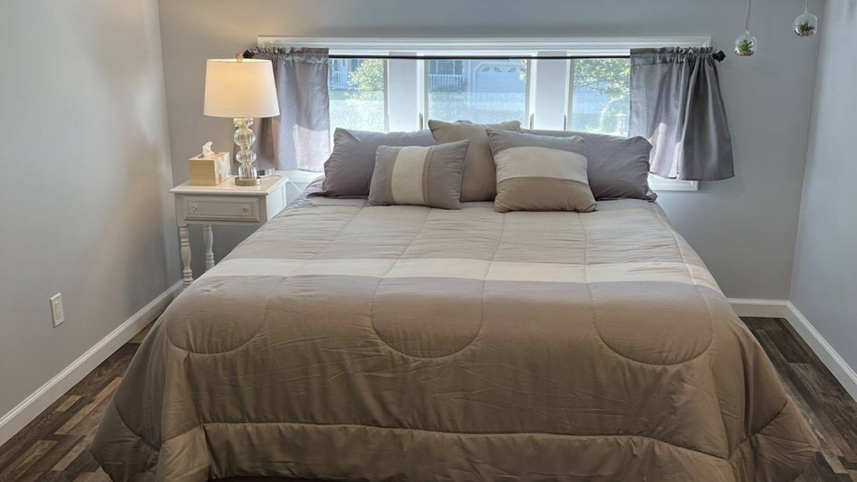 Greenwich Apartment | Private suite. Convenient to Capital Theater and HPN airport. Free parking.