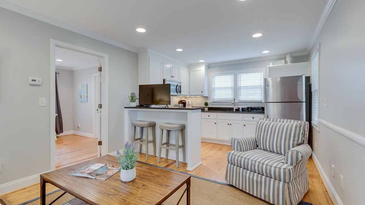 Simpsonville House | Private Suite in Downtown Simpsonville