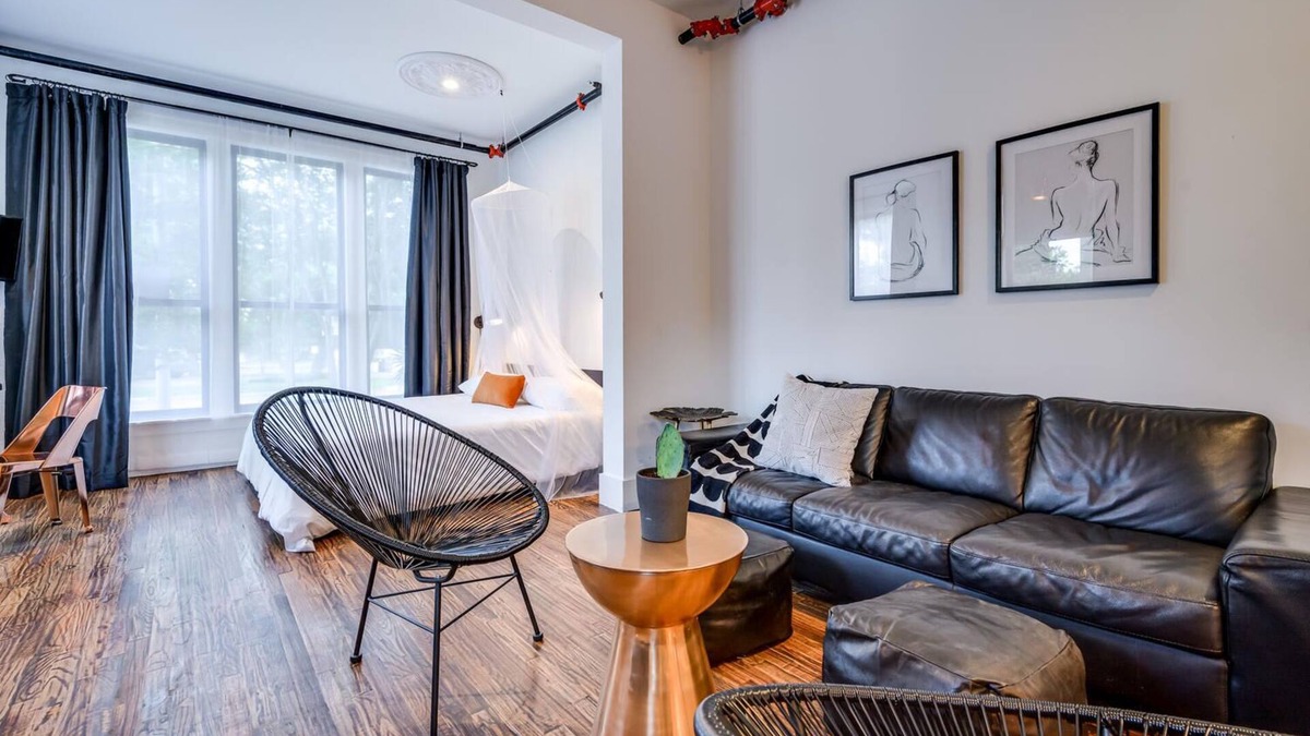 West End House | Private Suite in Historic Austin B&B: Sleeps 4!