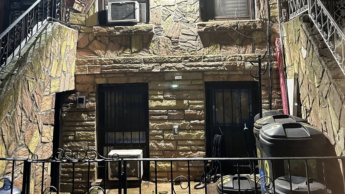 Gowanus Apartment | Private Suite