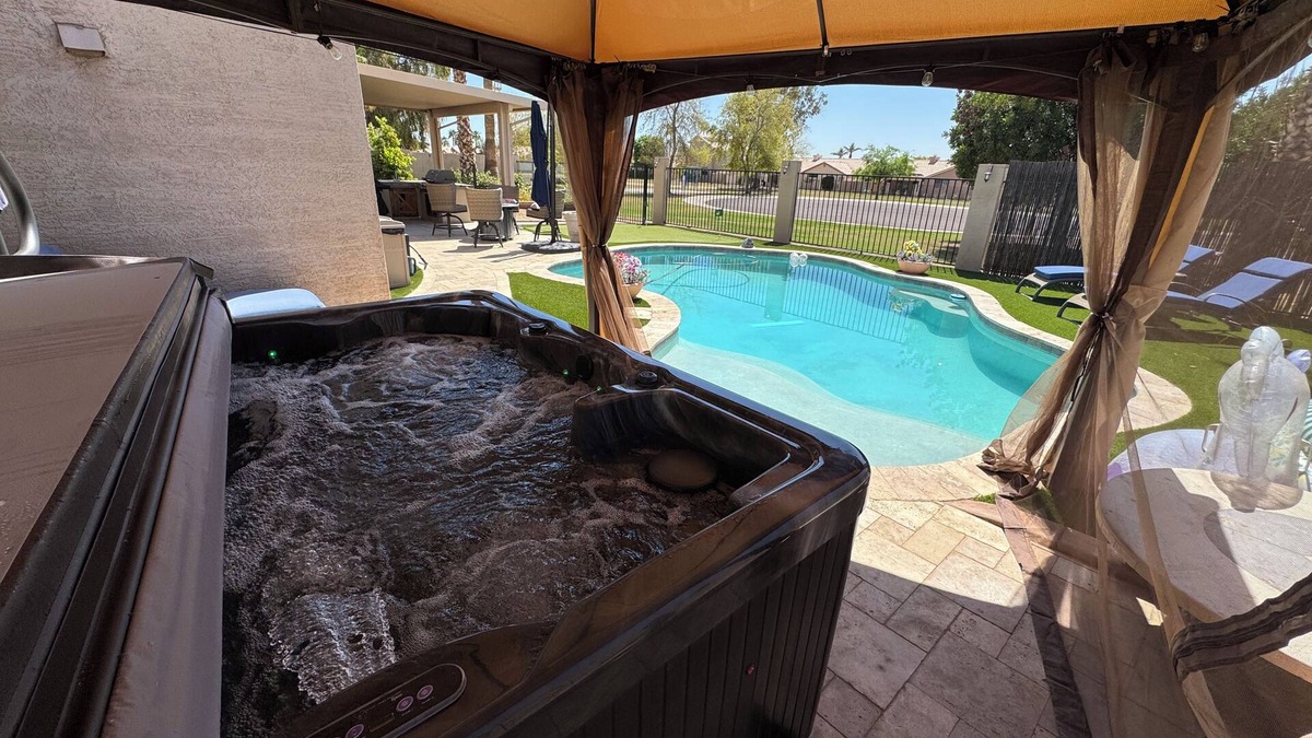 Desert Harbor Apartment | Private Suite with Pool, Cabana, HotTub, FirePit and Putting Green
