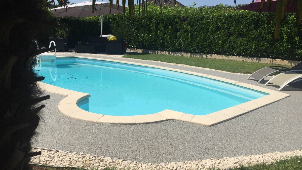 Moirans Villa | Private swimming pool, mountains, lakes, stays and weekends . 2 to 6 people