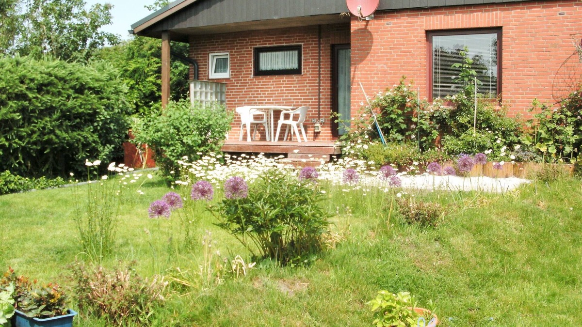 Ladelund Apartment | Private terrace, quiet location, near natural swimming pool, near border