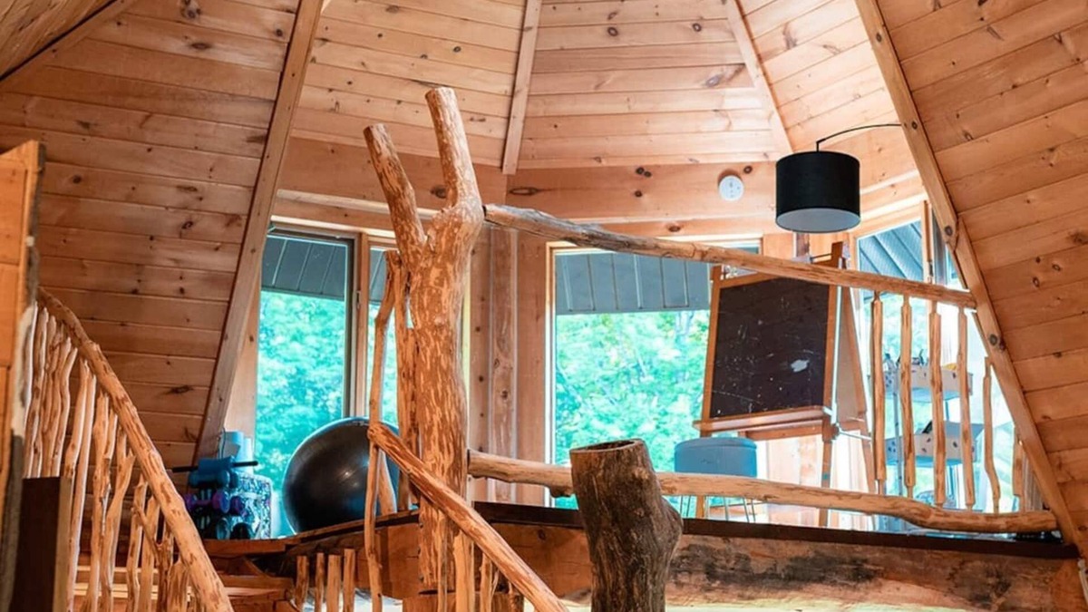 Catchacoma House | Private Treehouse in the Woods w/Hot Tub