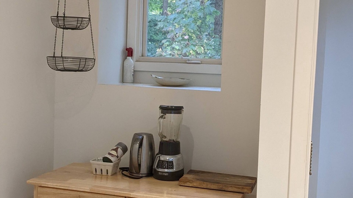 Takoma Park House | Private two story guesthouse in Takoma Park