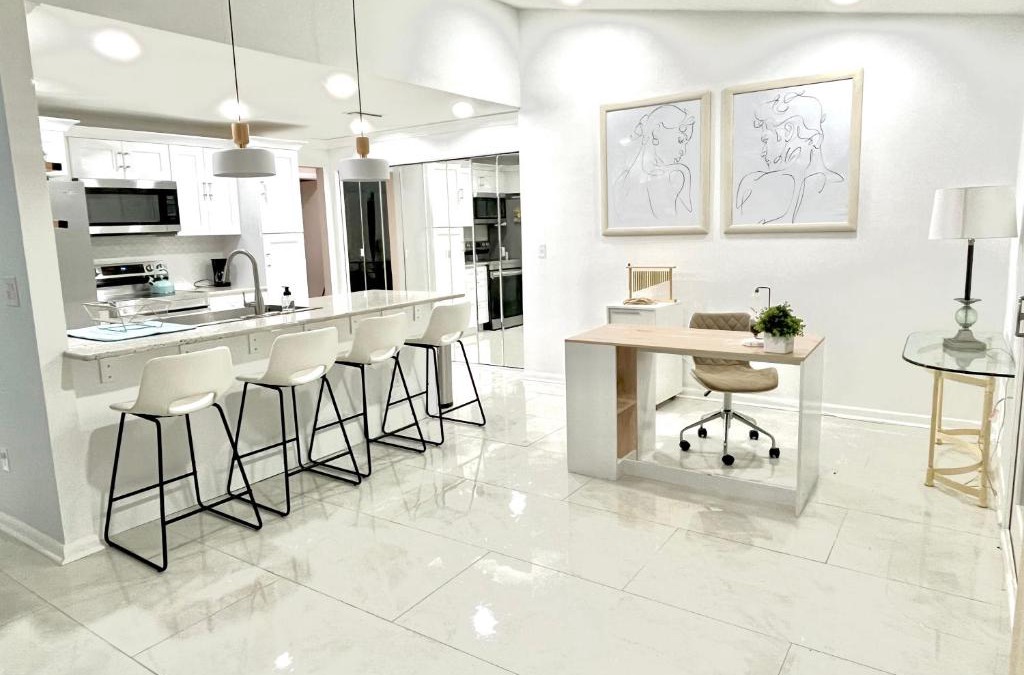 Spring Hill House | Private Unit with Shared Pool