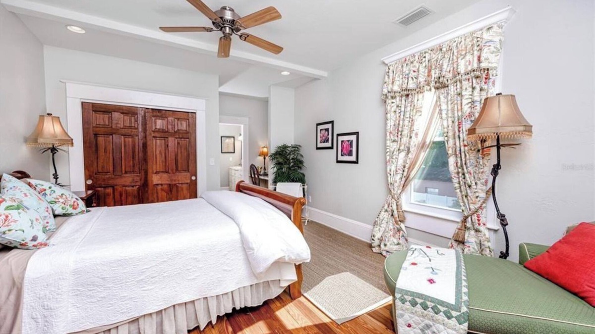 Dunedin Apartment | Private updated Suite in heart of Downtown Dunedin