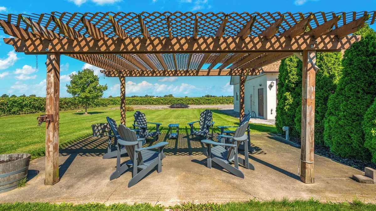 Niagara-on-the-Lake House | Private Vineyard Home w/2 Bedrooms - Mins to Old Town NOTL & Falls