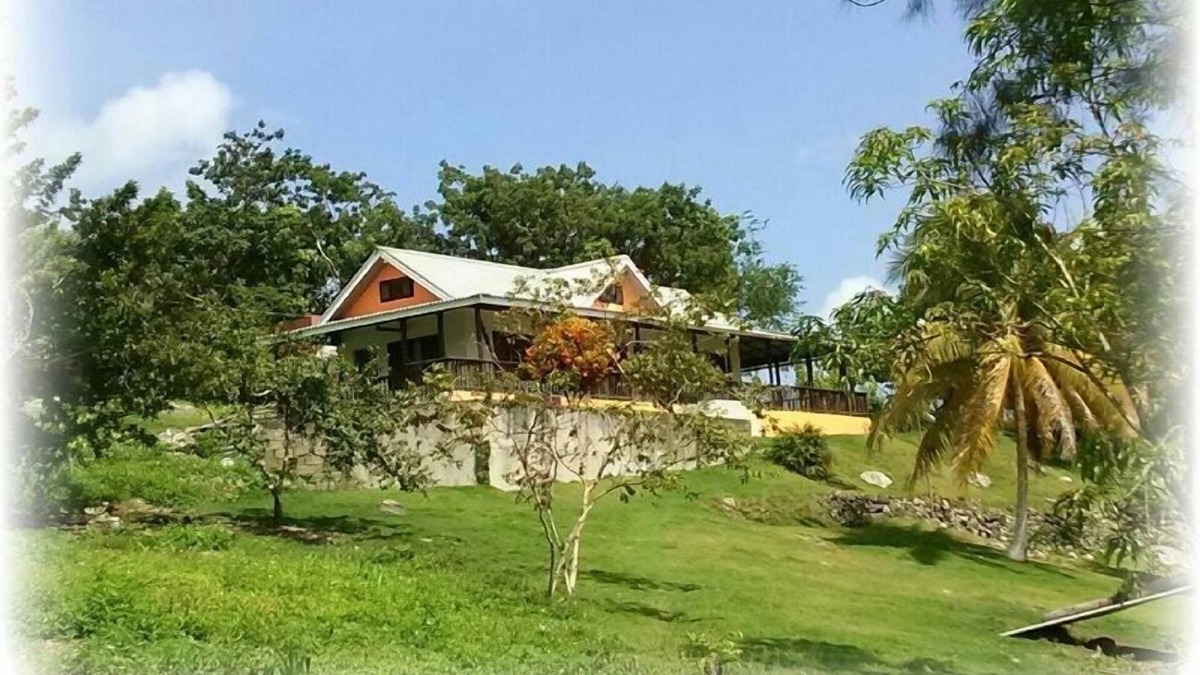 Negril House | Private Villa, Great View! 5 min from Negril & Beach-2 min from Negril Golf Club