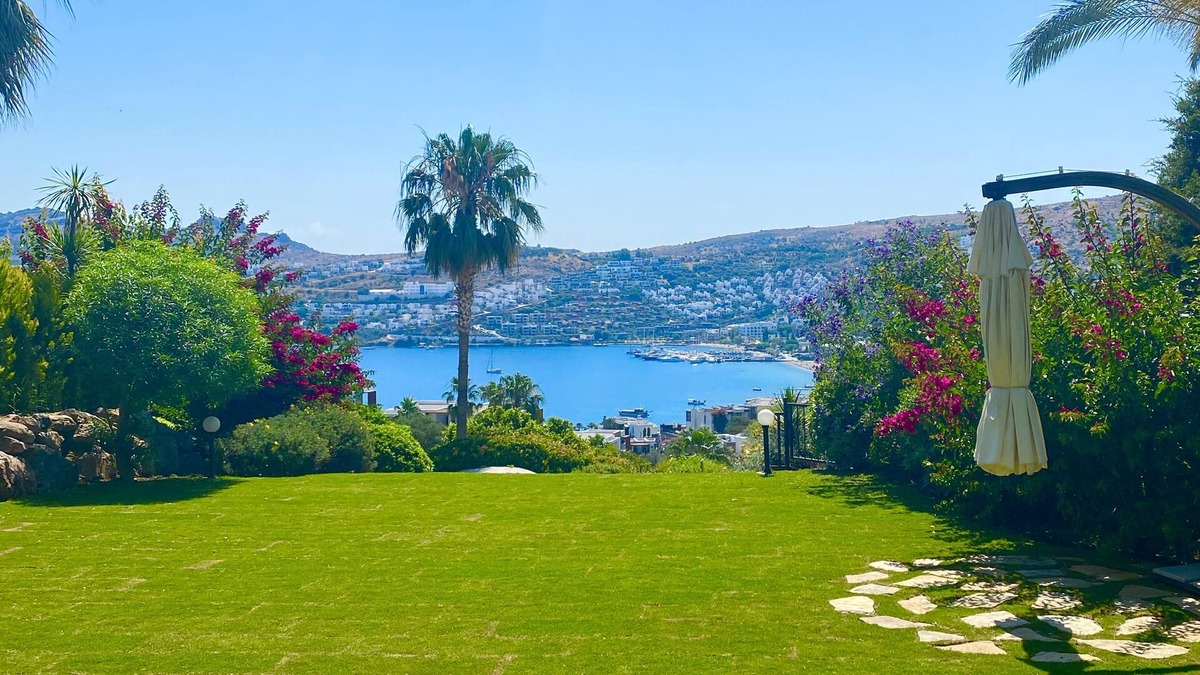 Gundogan Villa | private villa in luxury compound 2 min walking to sea