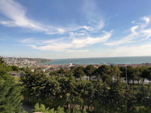 Buyukcekmece Villa | Private villa suitable for families with stunning sea views