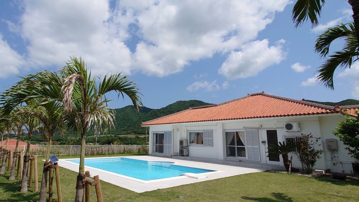 Nagura House | Private villa with a large private pool for one ni/Ishigaki Okinawa