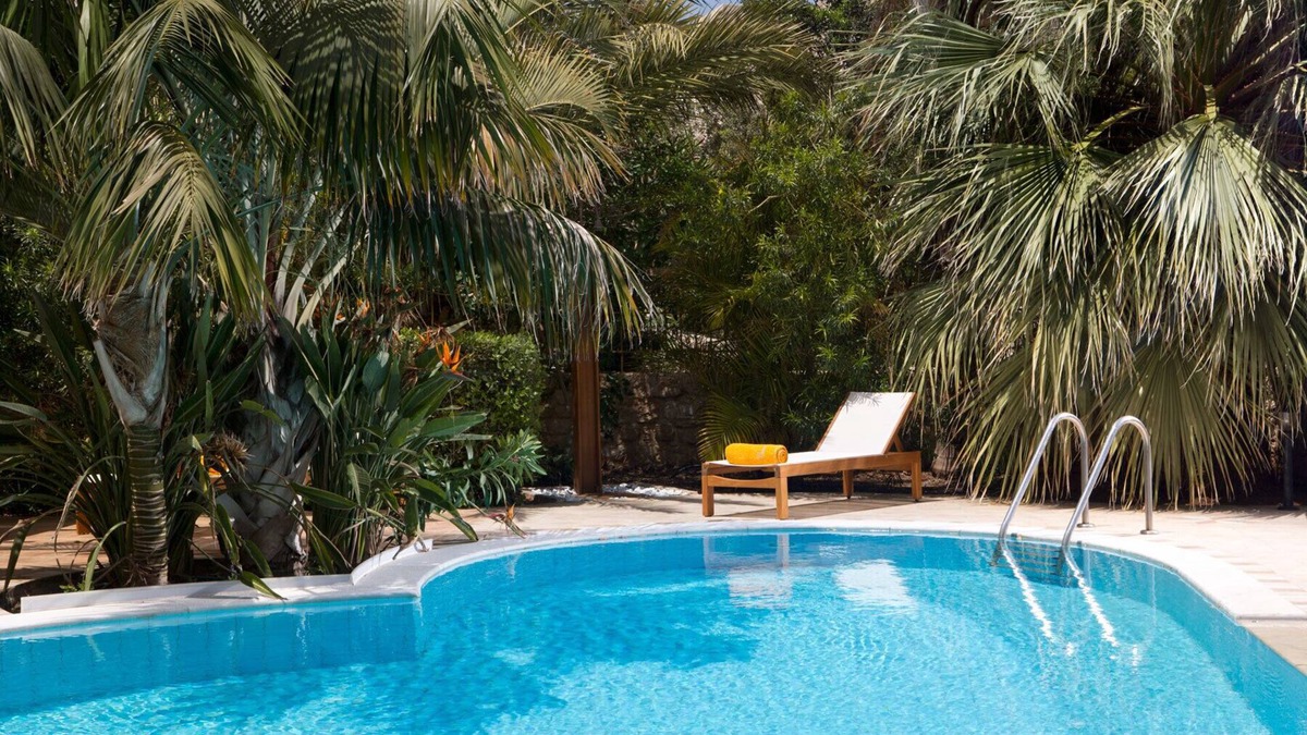 Piskopiano House | Private villa with heated pool and sea views