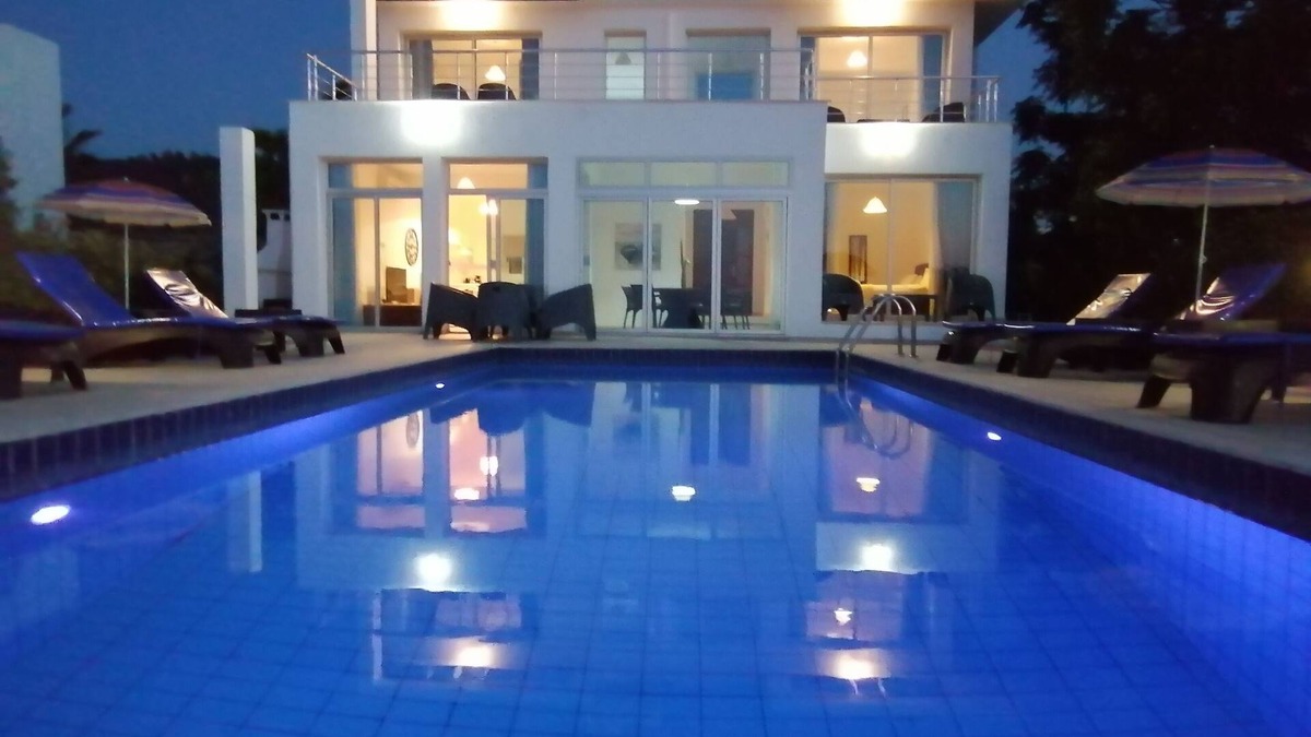 Esentepe Villa | Private villa with HEATED POOL, 3 ensuites, FREE WiFi & UK TV, AC in all rooms