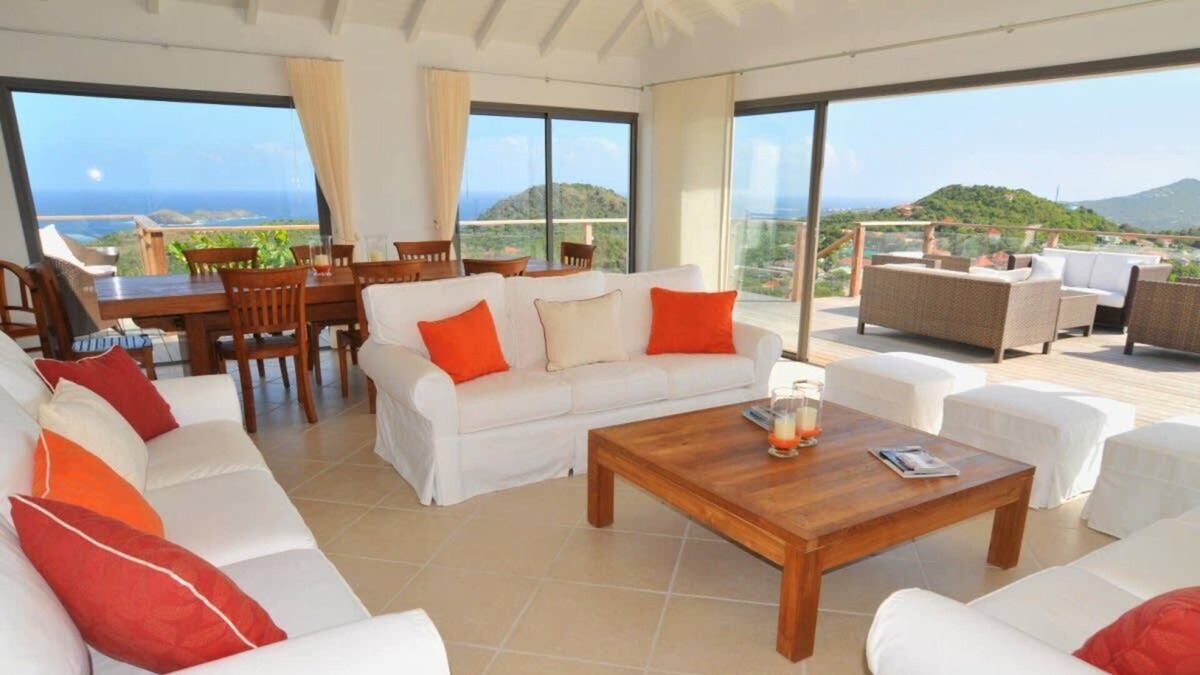 De Peyster Villa | Private villa with incredible views up on the hill in Colombier