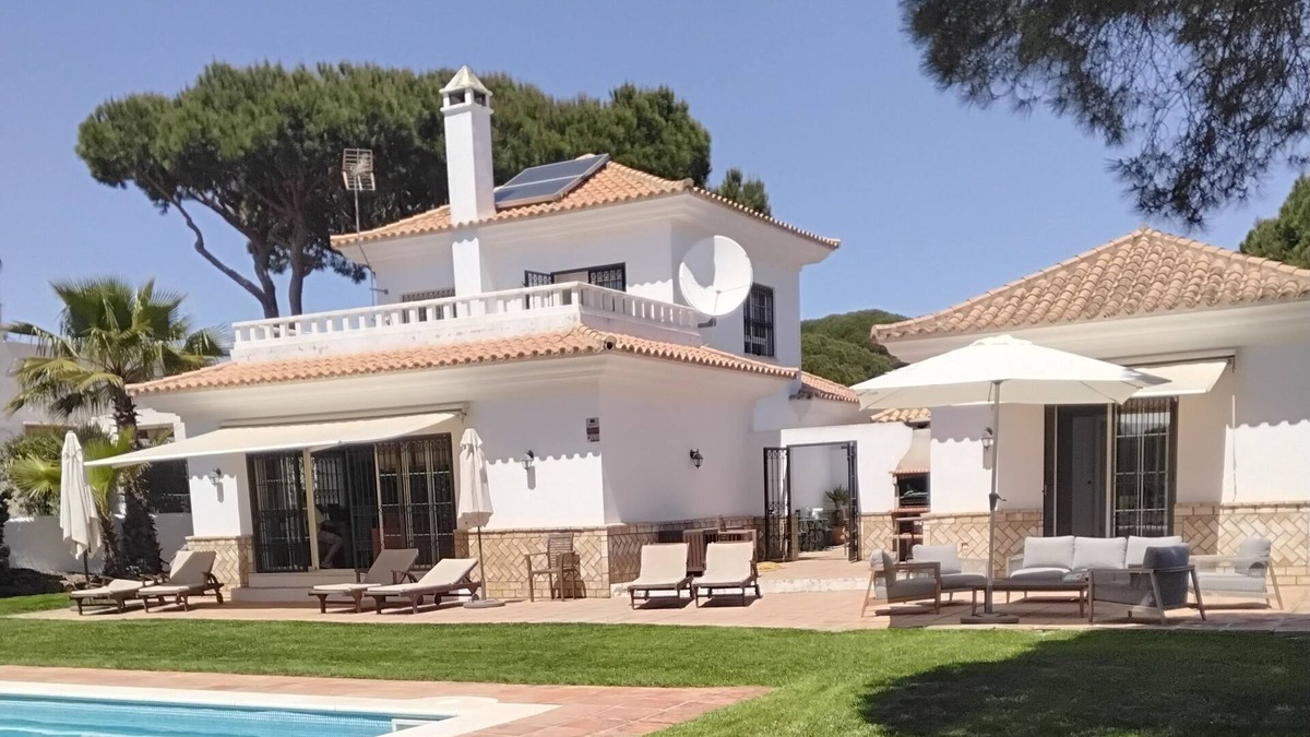 El Portil Villa | Private Villa with own pool , Wi fi , Air con and Log fire