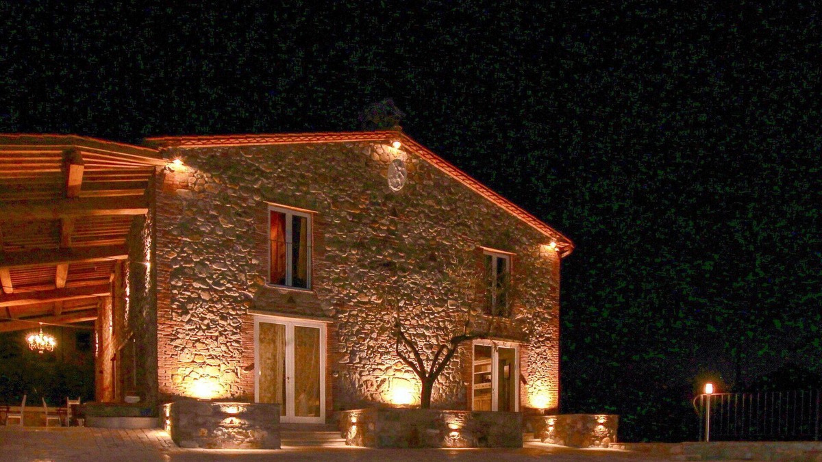 Colle di Compito Villa | Private Villa with private pool, A/C, WIFI, TV, terrace, pets allowed, panoramic view, parking