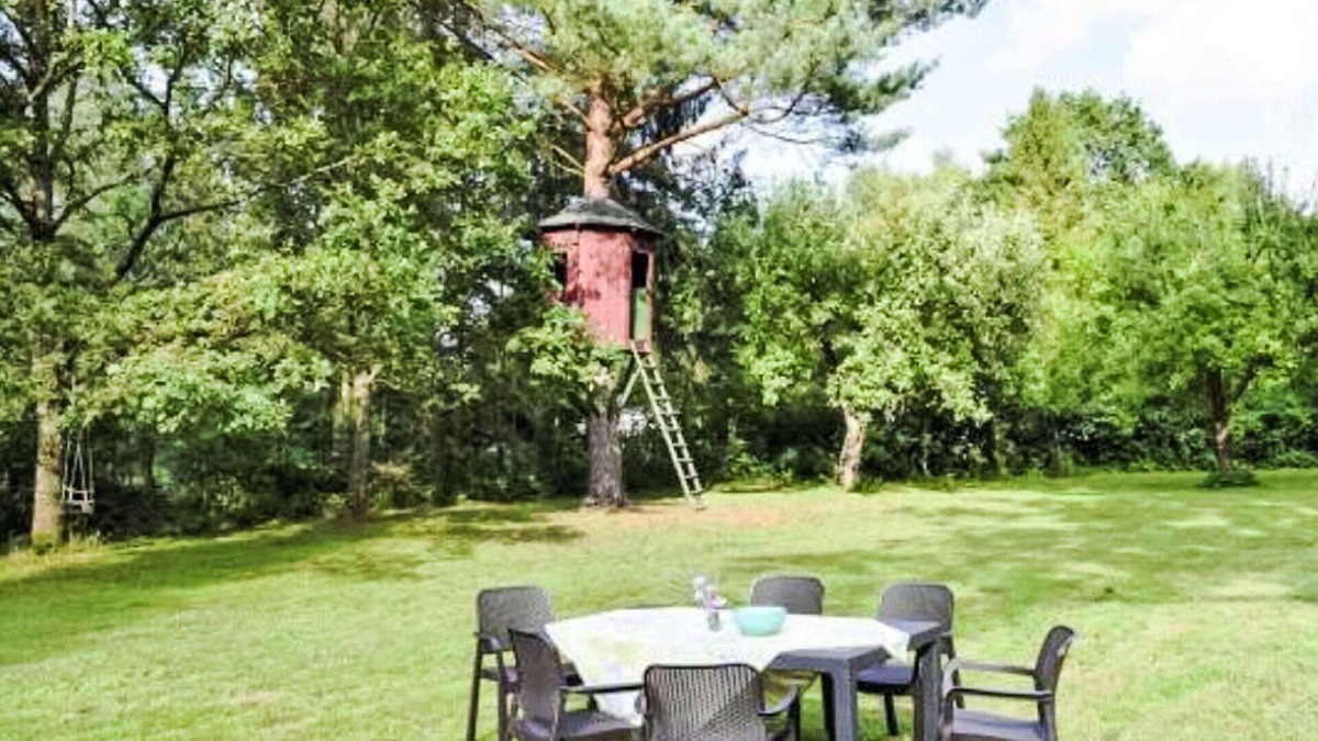 Sarbsk House | Private Villa with private pool, hot tub, WIFI, TV, terrace, pets allowed, panoramic view, parking