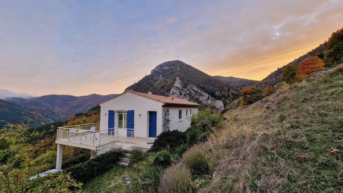 Salvezines Villa | Private villa with stunning views