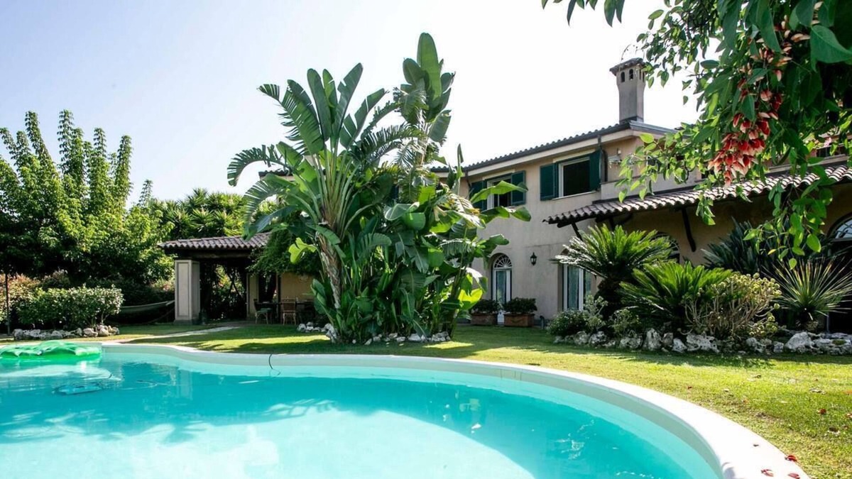 Polistena Villa | Private villa with swimming pool in Calabria