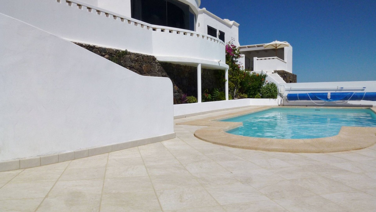 Nazaret Villa | Private villa with stunning views and heated pool