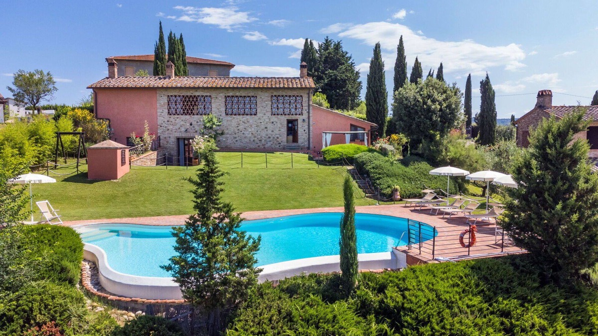 Certaldo House | Private Villa with WIFI, private pool, TV, terrace, pets allowed, parking, close to San Gimignano