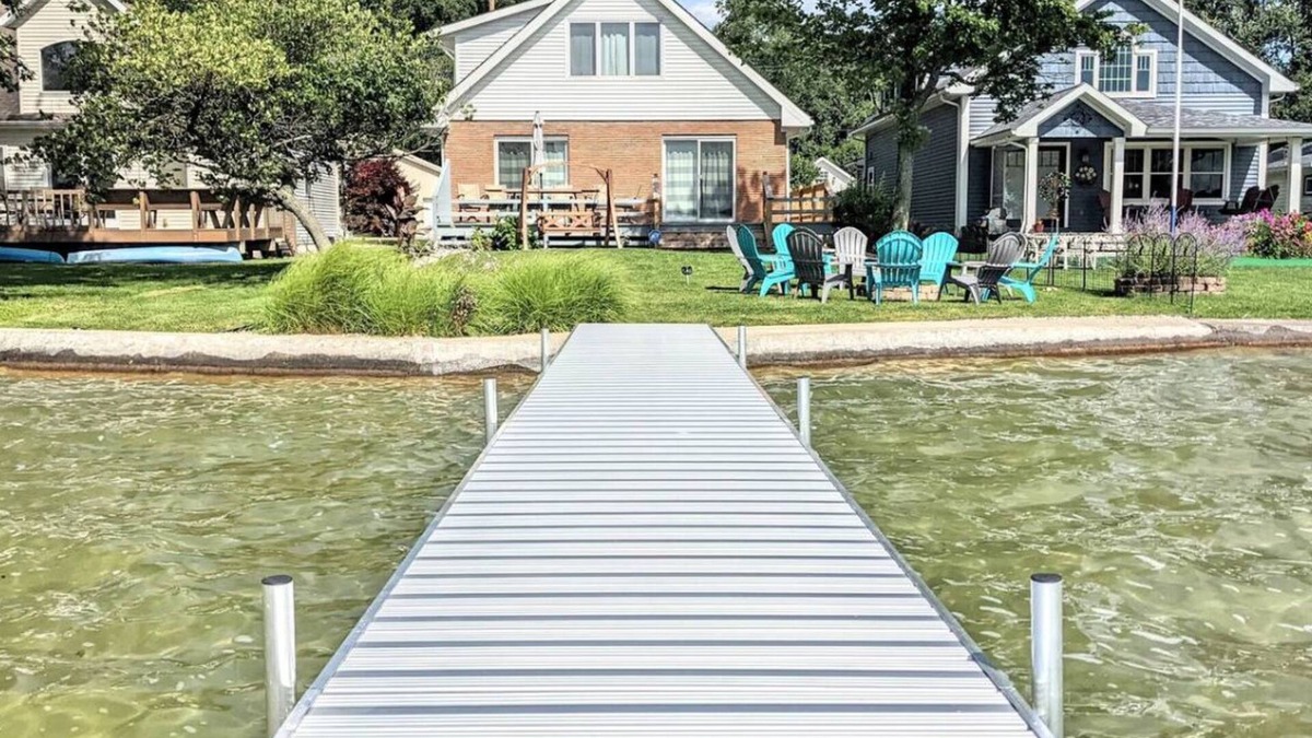 Simonton Lake House | Private Waterfront 4 Bedroom Lake Home, 20 min. from Notre Dame, Simonton Lake