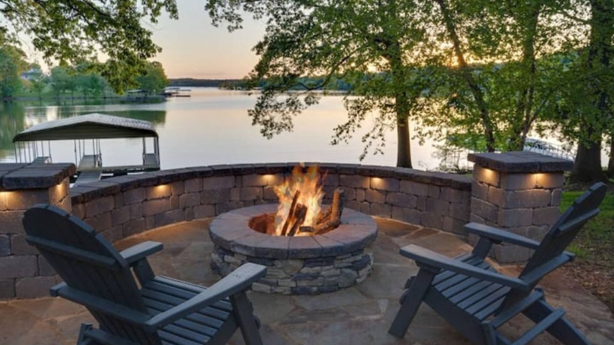 Cadiz House | PRIVATE WATERFRONT DOCK, CANOES, GAME ROOOM, FIREPIT, LILYPADnAll this and more!