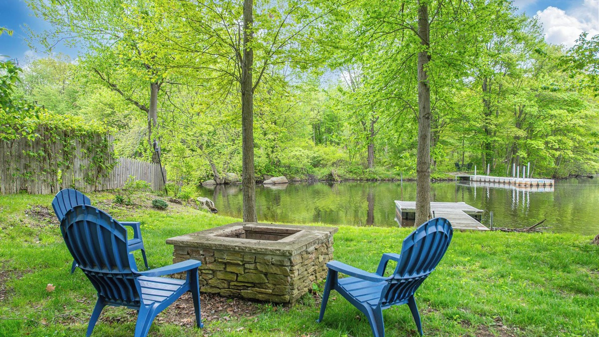 Lake Hopatcong Villa | Private Waterfront Home Nestled In A Quiet Section Of Lake Hopatcong