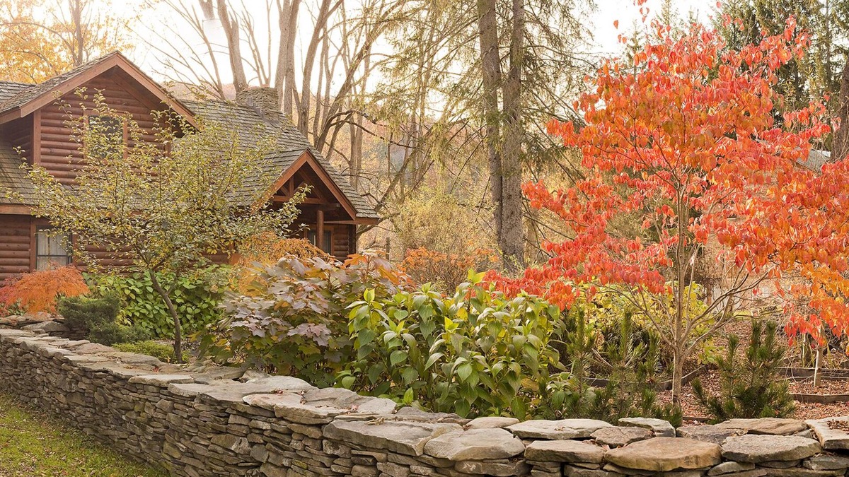 Narrowsburg House | Private Waterfront Log Home on the Delaware River - Upstate Catskills