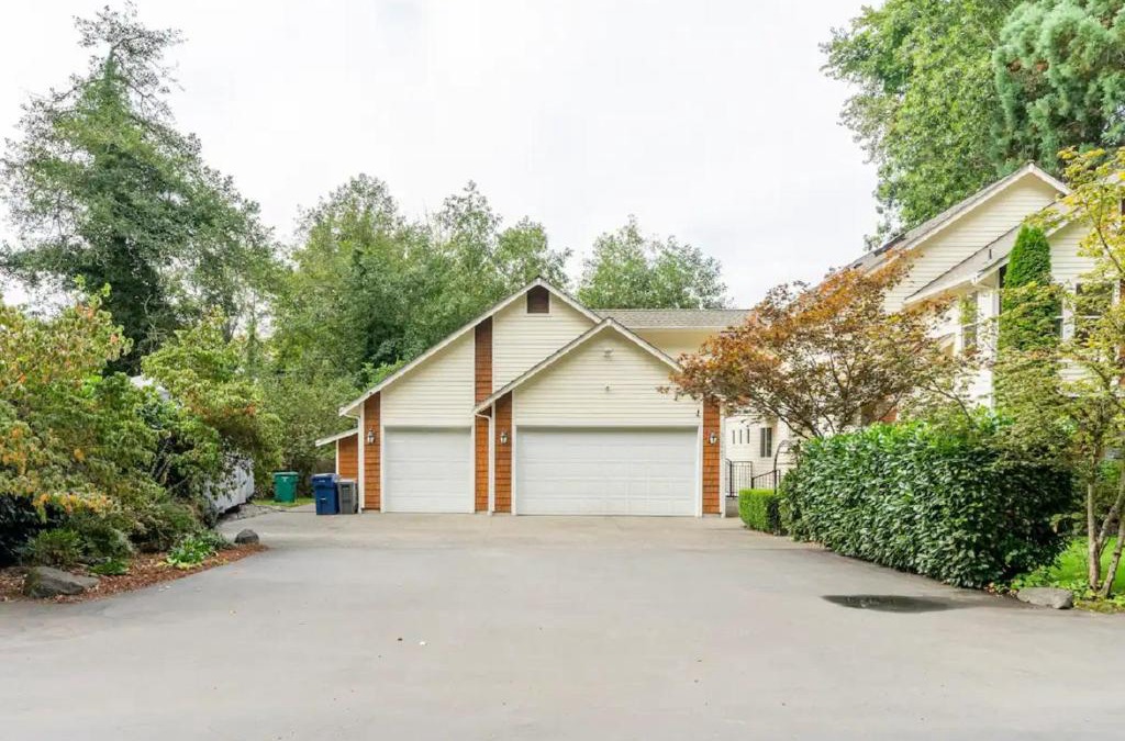 Auburn House | Private Waterfront Retreat near downtown Auburn