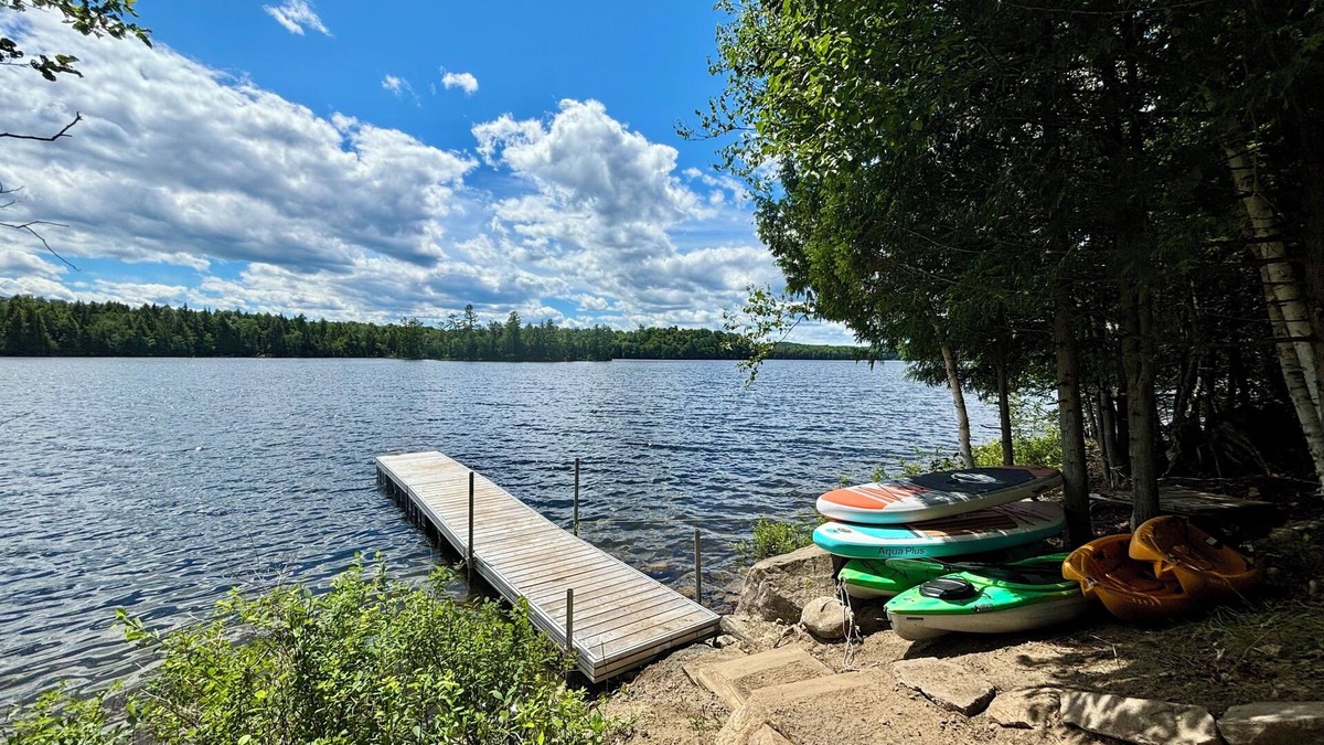 Nominingue House | Private Waterfront SPA Perfect Sunsets Clean Lake