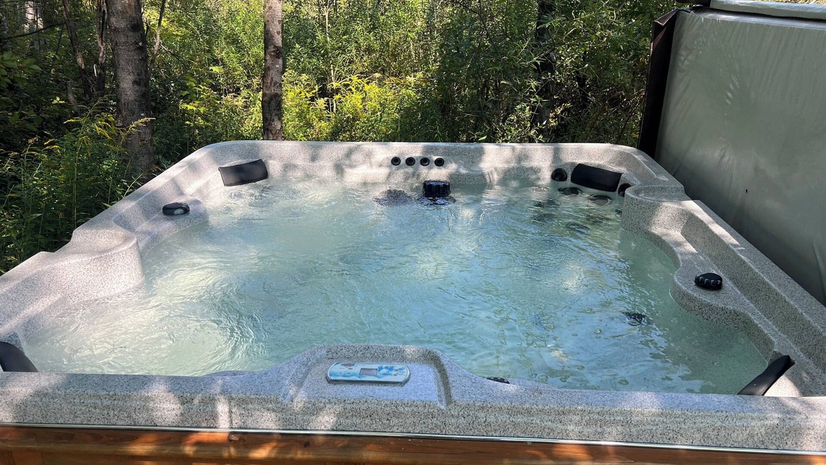 Jacksonville Cabin | Private well appointed lodge on 40 acres in charming West Halifax, VT