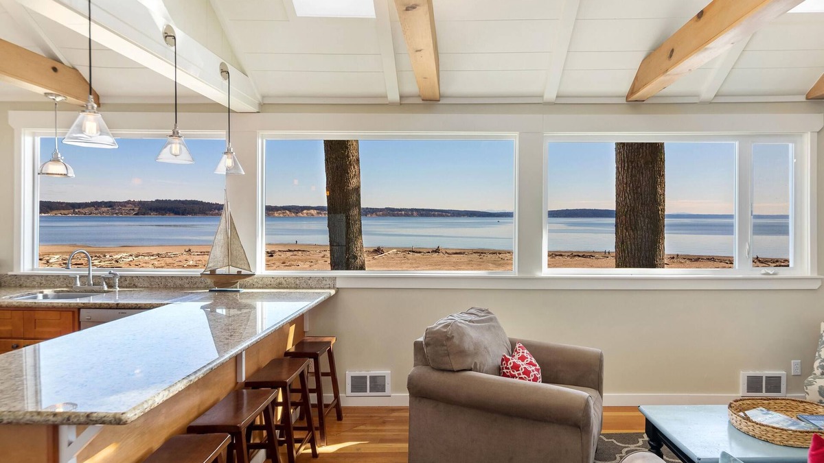 Freeland Cabin | Private Whidbey Island Waterfront Beach Cabin