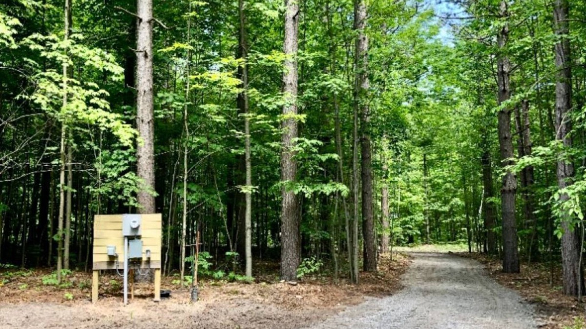 Atlanta RV Rental | Private wooded camp site in Atlanta
