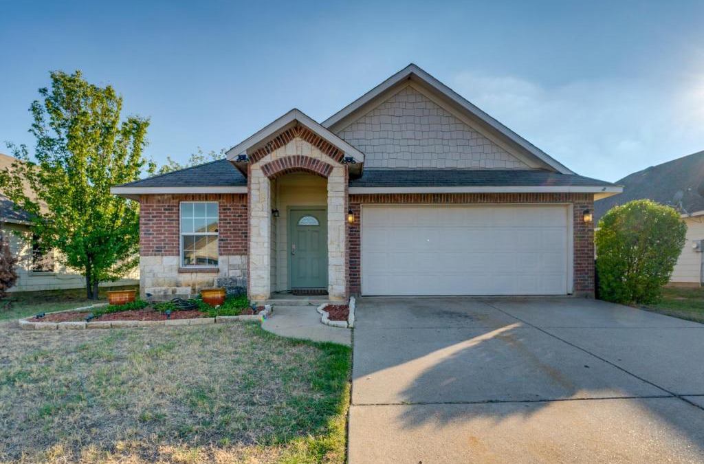 Fort Worth House | Private Yard and Patio Fort Worth Family Home