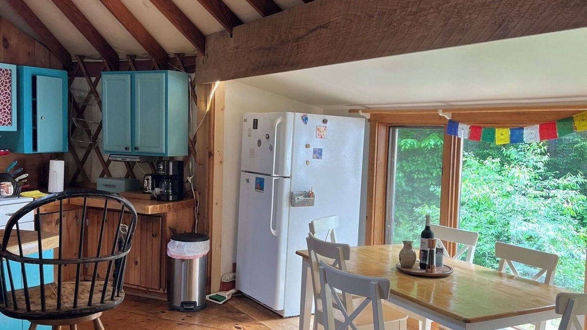 Center Conway Apartment | Private yurt complex near town